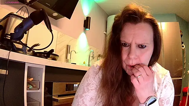 Endrocleia online show from March 1, 9:59 pm