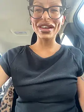 myloveforyouu online show from September 21, 4:30 pm