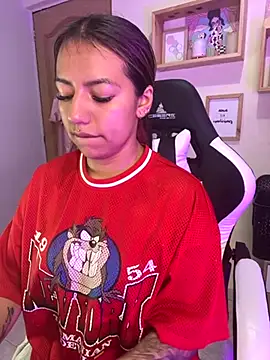 Ivann4 online show from November 4, 6:18 pm