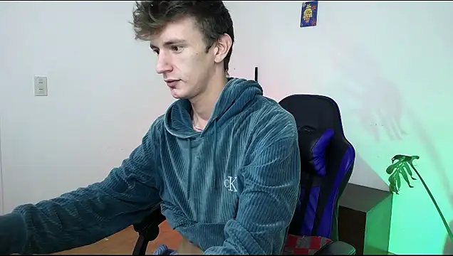 Snapshot of Dan_Yagami chatting on November 30, 5:39 pm Dan Yagami online show from November 30, 5:39 pm