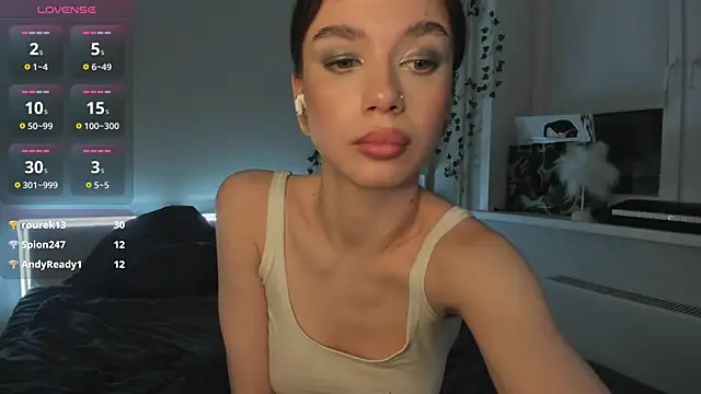 Tune Godness online show from December 19, 12:45 am