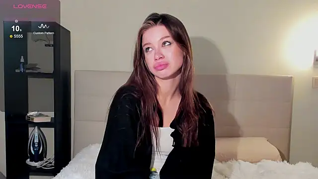 Tune Godness online show from September 19, 7:25 pm