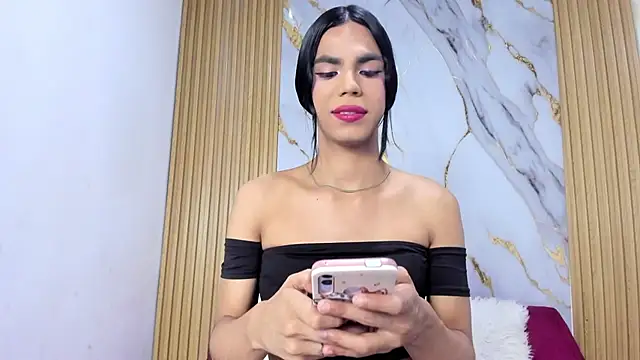 Snapshot of Luluu_08 chatting on May 27, 3:20 pm Luluu 08 online show from May 27, 3:20 pm