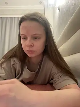 Snapshot of wrenlie chatting on December 15, 3:00 am wrenlie online show from December 15, 3:00 am