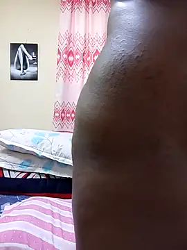 Snapshot of Sexyxcurves chatting on December 14, 8:30 am Sexyxcurves online show from December 14, 8:30 am