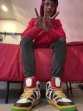 rayyymack online show from March 23, 1:26 pm