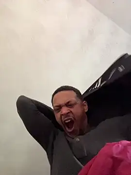 rayyymack online show from March 25, 11:49 am