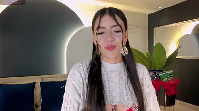 ValeriaRiveraX online show from December 24, 6:55 am