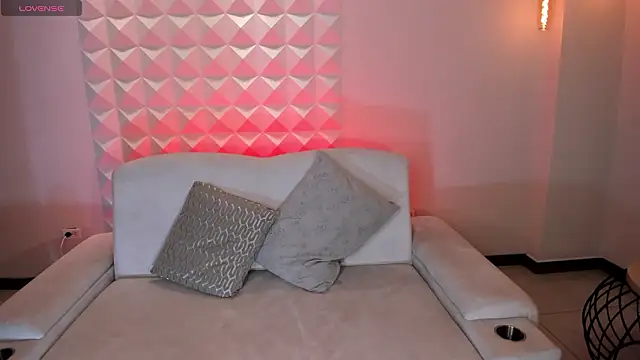 MariaHerrera  online show from March 5, 8:27 pm