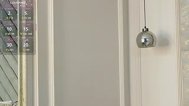 Snapshot of Salome_Diaz_ chatting on April 16, 4:57 am Salome Diaz online show from April 16, 4:57 am