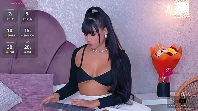 Snapshot of Salome_Diaz_ chatting on June 6, 4:39 am Salome Diaz online show from June 6, 4:39 am