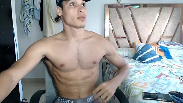 Snapshot of Babylin77 chatting on February 25, 10:41 pm Babylin77 online show from February 25, 10:41 pm