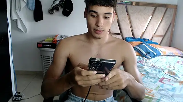 Snapshot of Babylin77 chatting on March 3, 10:37 pm Babylin77 online show from March 3, 10:37 pm