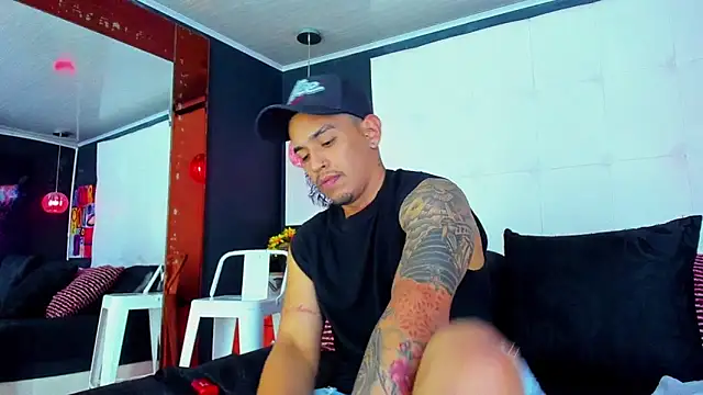 Damian09  online show from February 2, 2:27 am