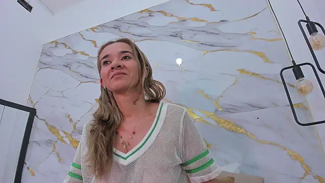 Snapshot of penelope_handaos chatting on January 18, 6:43 pm penelope handaos online show from January 18, 6:43 pm