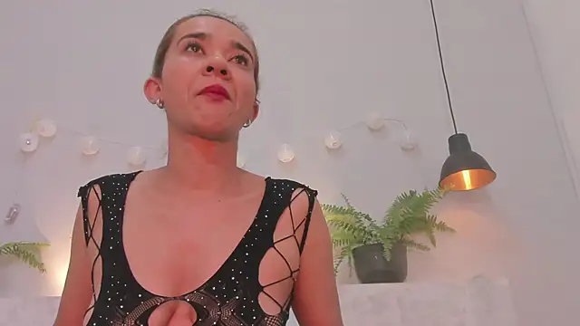 Snapshot of penelope_handaos chatting on March 11, 9:45 am penelope handaos online show from March 11, 9:45 am