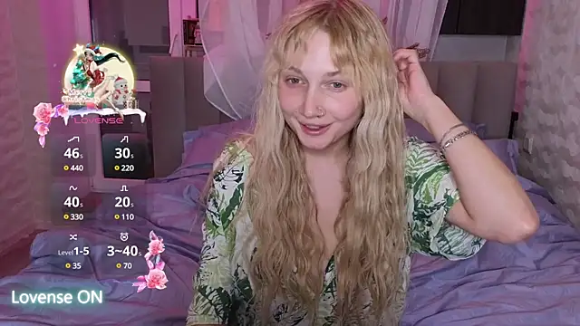 GoodGirl0024 online show from February 20, 8:03 pm