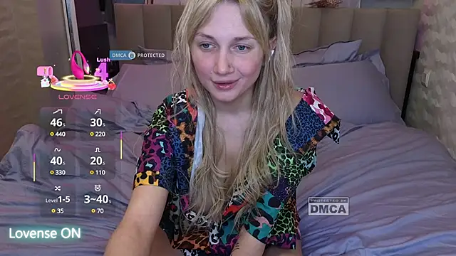 GoodGirl0024 online show from March 10, 8:12 pm