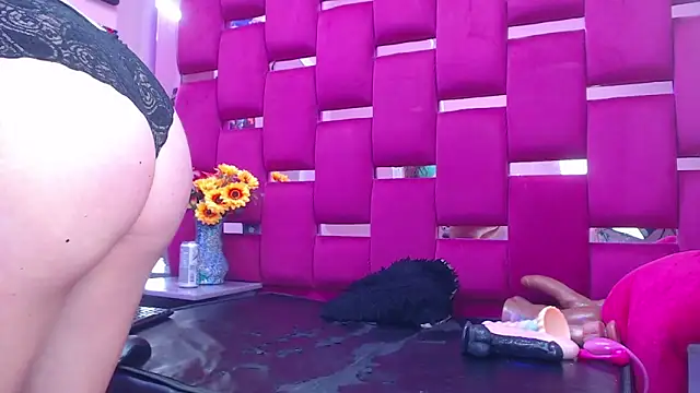 Lya Anal online show from October 20, 8:20 pm