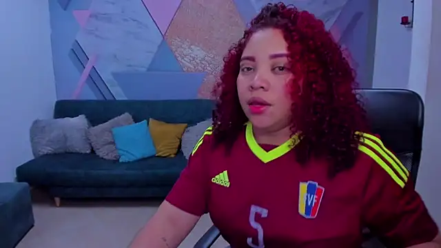 AngelaCoffee online show from November 27, 3:41 am