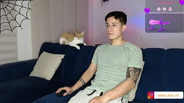 ashely ryan24 online show from October 28, 2:15 am