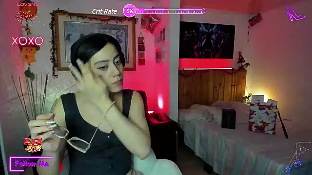 LauGrayJ online show from December 10, 12:06 am