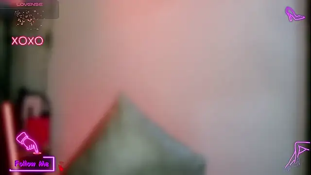 LauGrayJ online show from December 3, 2:30 am