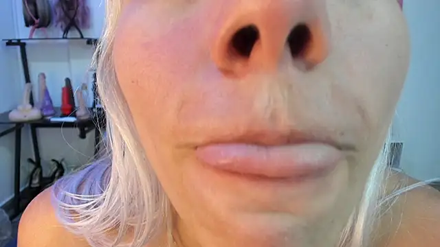 emmily giraldo online show from January 21, 5:51 pm