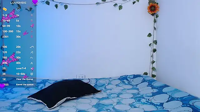 Snapshot of Khefthany chatting on November 8, 3:56 pm Khefthany online show from November 8, 3:56 pm