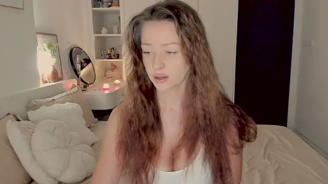 Snapshot of aveme_melissa chatting on May 28, 5:27 am aveme melissa online show from May 28, 5:27 am