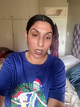Snapshot of Indianbutter11 chatting on December 24, 9:50 am Indianbutter11 online show from December 24, 9:50 am