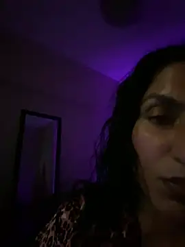 Snapshot of Indianbutter11 chatting on December 28, 7:22 pm Indianbutter11 online show from December 28, 7:22 pm