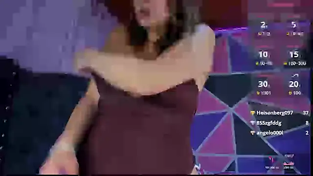 Snapshot of Emmily_Walker chatting on July 7, 6:47 am Emmily Walker online show from July 7, 6:47 am