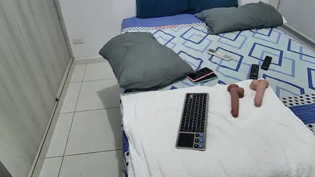 Scarlett Evanz online show from February 24, 5:43 am