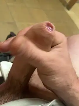 Snapshot of Bolo23693 chatting on November 18, 6:56 pm Bolo23693 online show from November 18, 6:56 pm