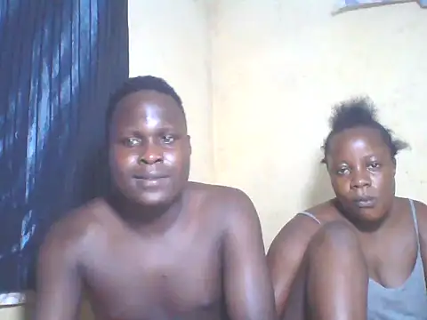 Snapshot of Dark_Queenchocolate chatting on October 7, 8:50 pm Dark Queenchocolate online show from October 7, 8:50 pm