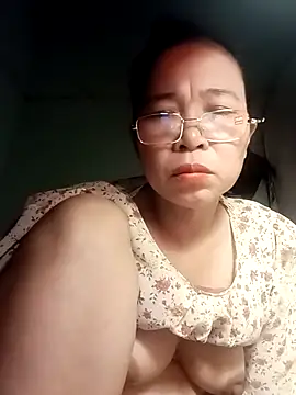 Sexy-asslove90 online show from September 9, 1:49 am