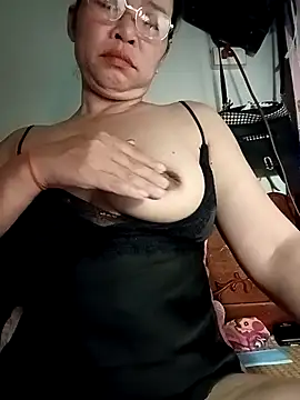 Sexy-asslove90 online show from September 15, 1:55 pm