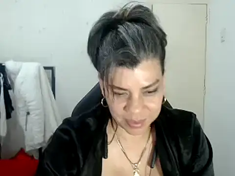 vikyadams online show from February 25, 1:50 pm