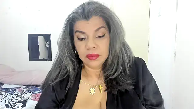 vikyadams online show from February 21, 3:18 am