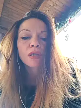 vampvanna23 online show from December 2, 9:45 am