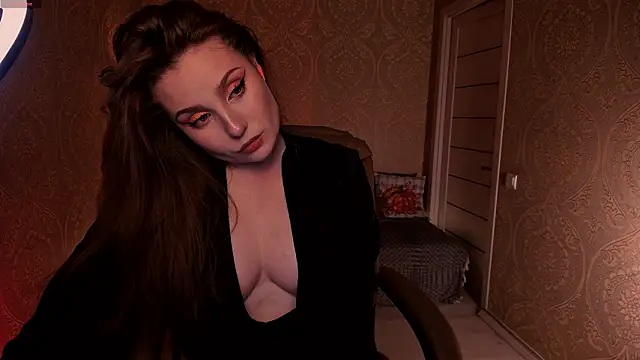 Snapshot of Eesmaaarrr chatting on February 19, 11:45 pm Eesmaaarrr online show from February 19, 11:45 pm