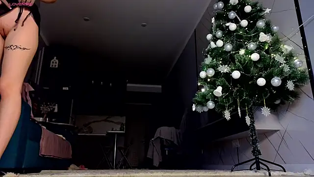 tinki winkii online show from December 17, 1:05 pm