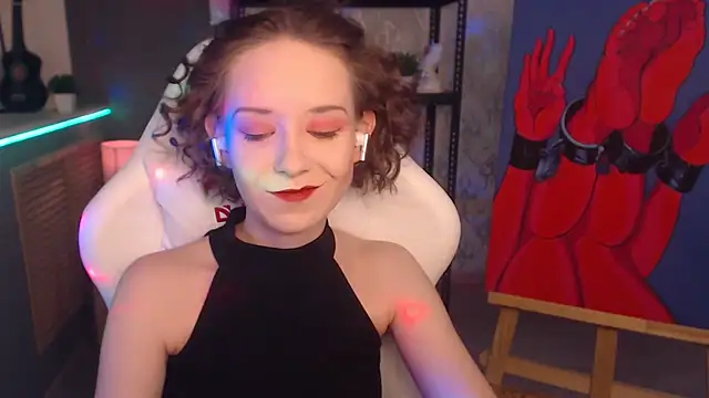 FascinatingEyess online show from March 12, 5:24 am