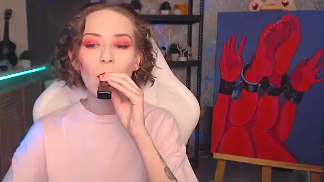 FascinatingEyess online show from February 8, 9:29 pm