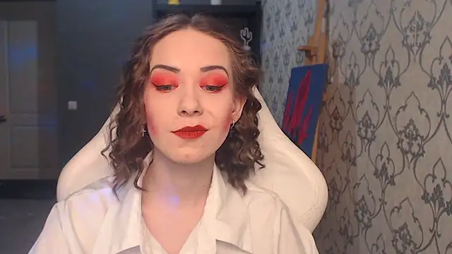 FascinatingEyess online show from July 5, 9:55 pm