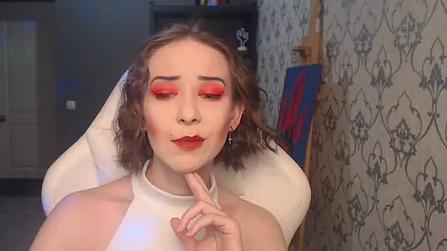 FascinatingEyess online show from July 28, 7:39 pm