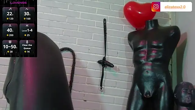 elizatexx online show from May 12, 7:11 pm