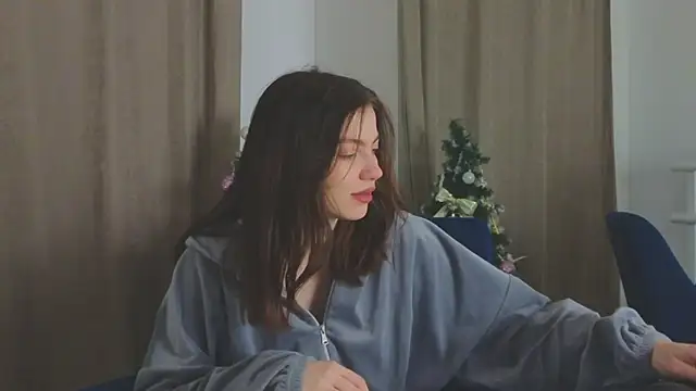 Snapshot of katty__cat chatting on December 22, 12:49 pm katty cat online show from December 22, 12:49 pm