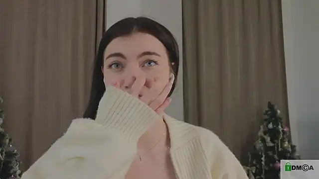 Snapshot of katty__cat chatting on January 8, 12:47 pm katty cat online show from January 8, 12:47 pm